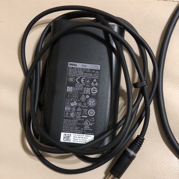 Dell Adapter Charger 65W 19.5V 3.34A - Picture 3 of 3